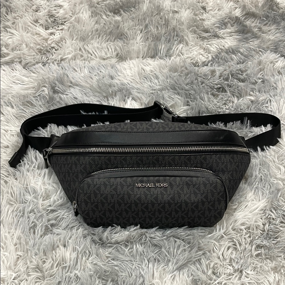 Michael Kors Men’s Belt Bag
